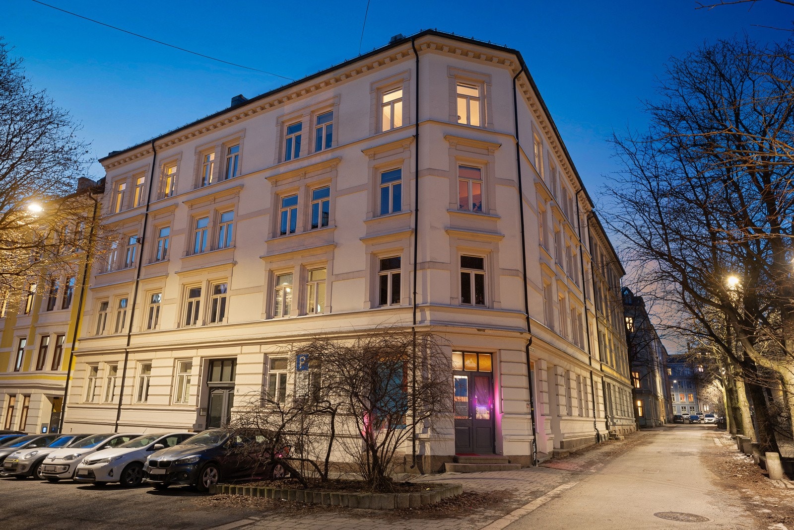 Dette er et trivelig og populært boligområde i selve hjertet av Oslo og med alle nødvendigheter rett utenfor døren. Galleribilde