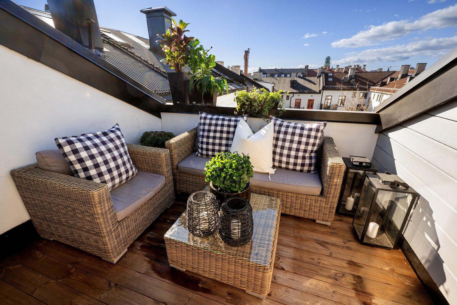 7 kvm sydvestvendt terrasse m/utsikt Galleribilde