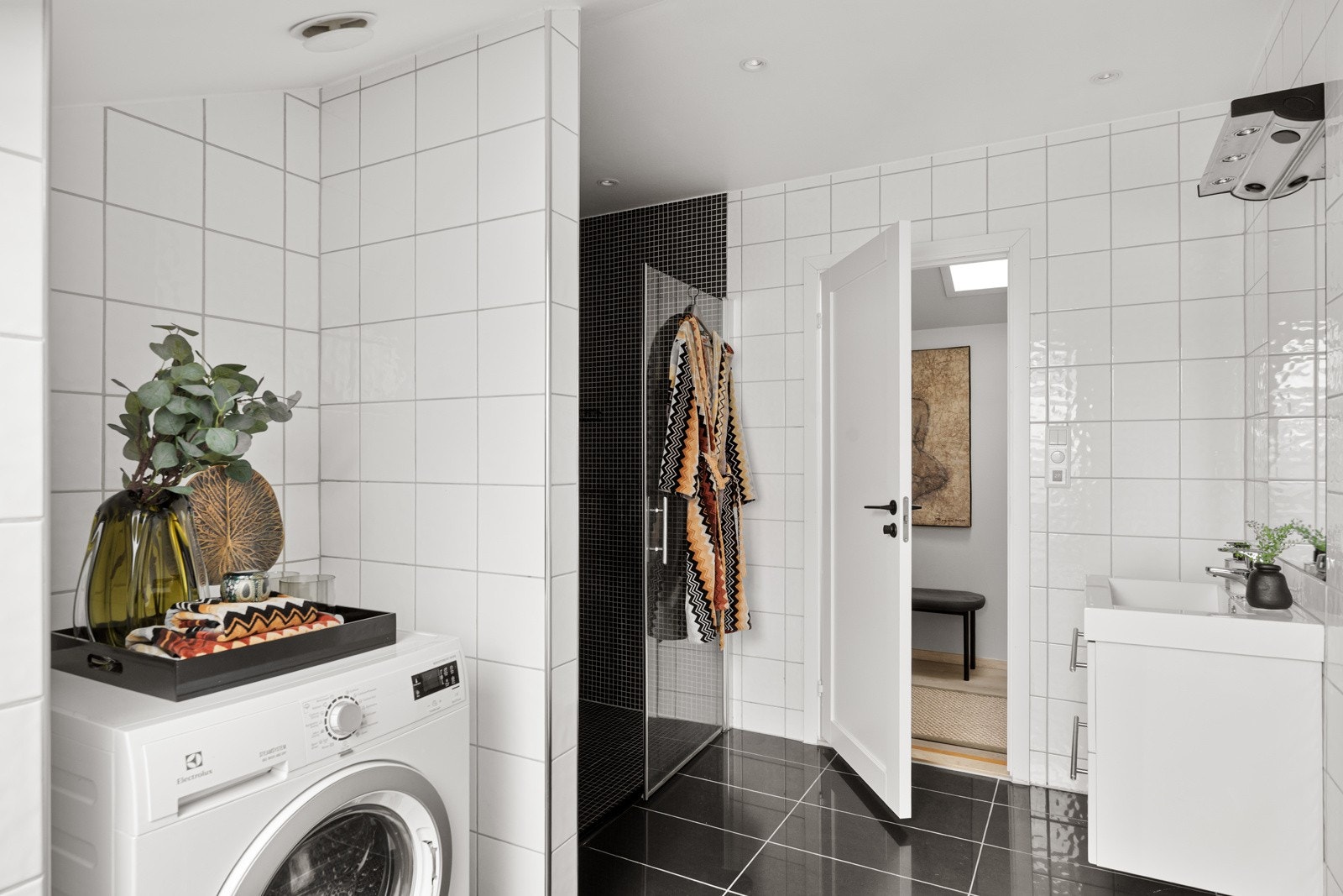 Badet er i hovedsak fra 2007, men oppgradert med flis på flis i 2013 Galleribilde