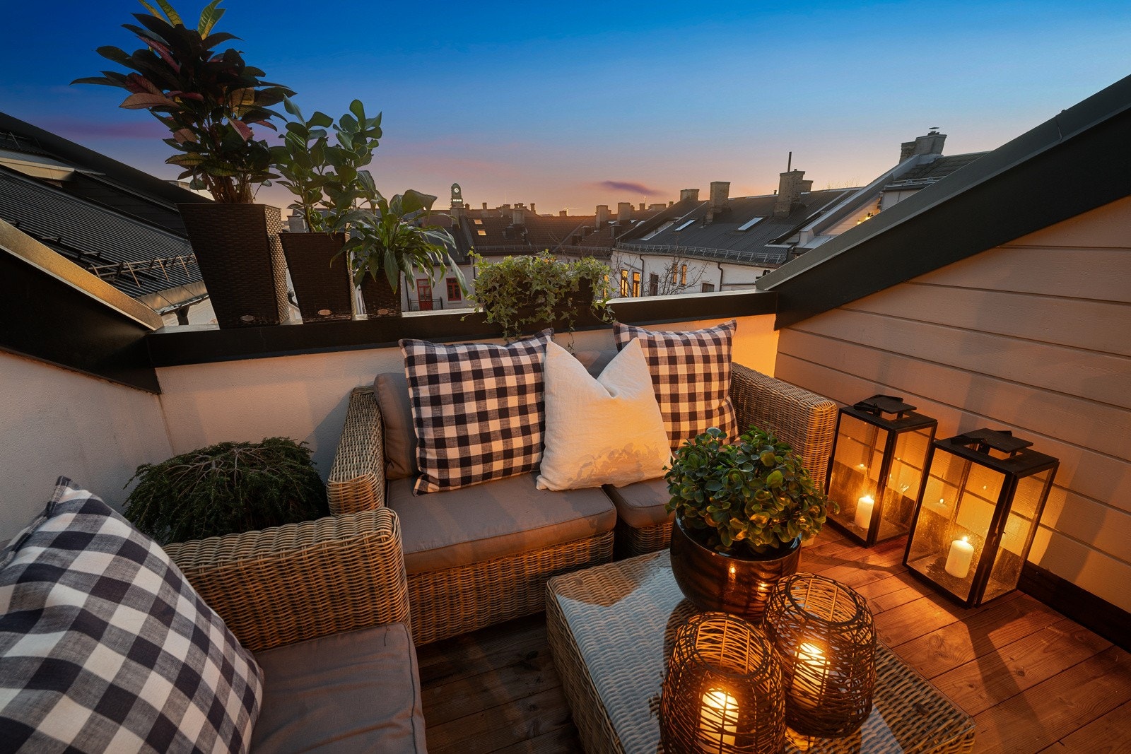 7 kvm sydvestvendt terrasse m/utsikt Galleribilde