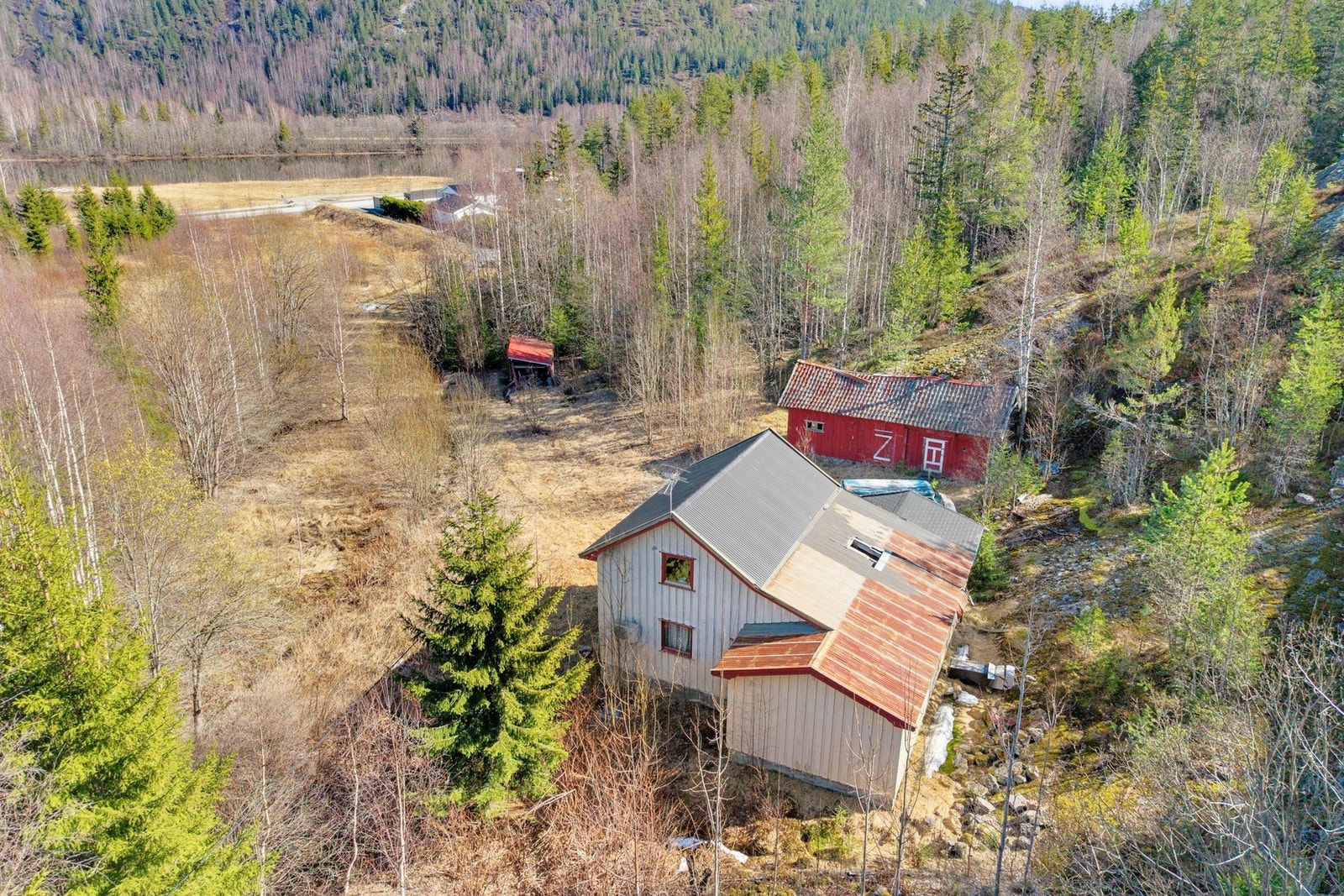 Huset er åpent for nye ideer - bokstavelig talt! Med et hull i taket får du en helt unik mulighet til å nyte stjernehimmelen direkte fra senga Galleribilde