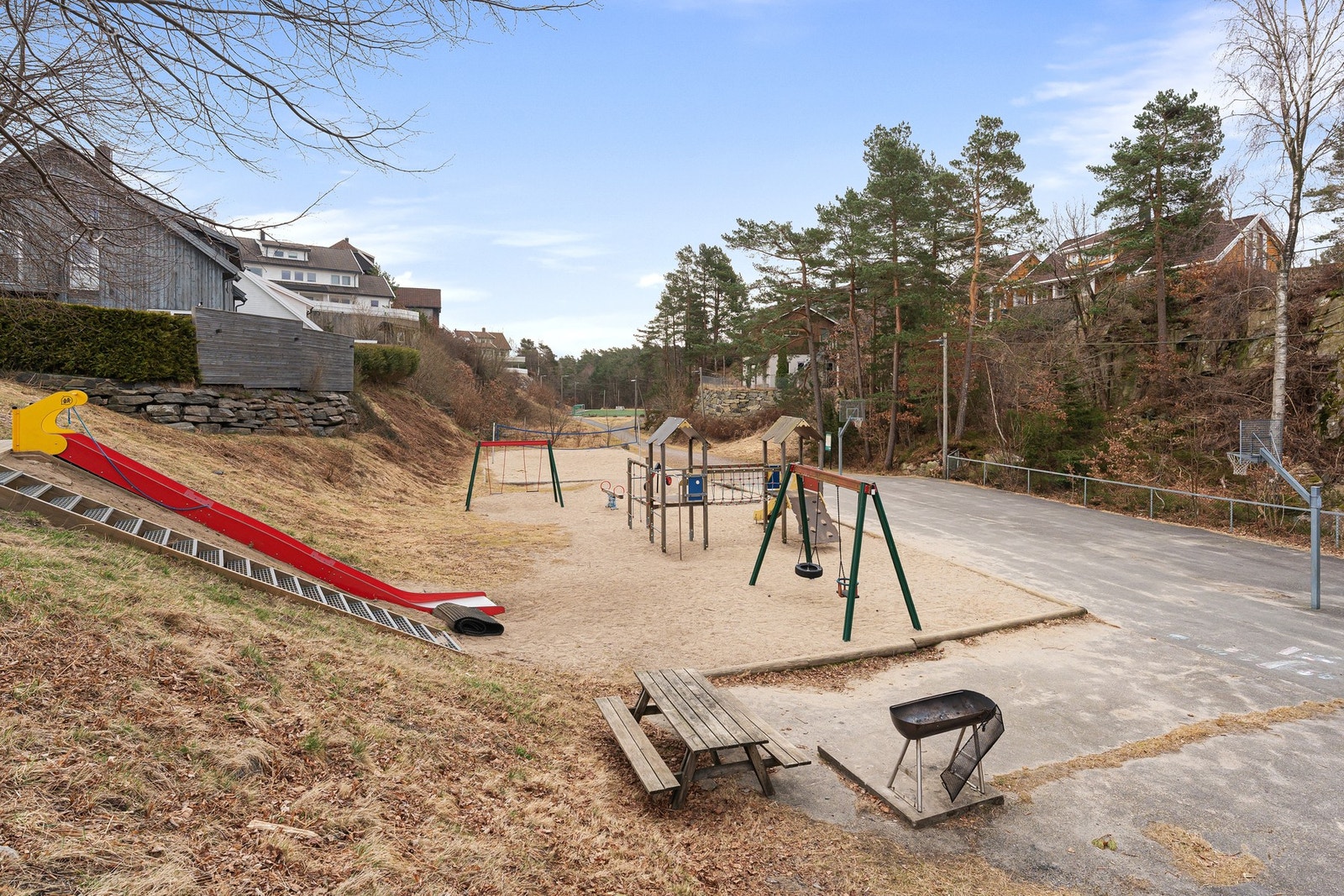 Det er mange lekeplasser i nærområdet Galleribilde
