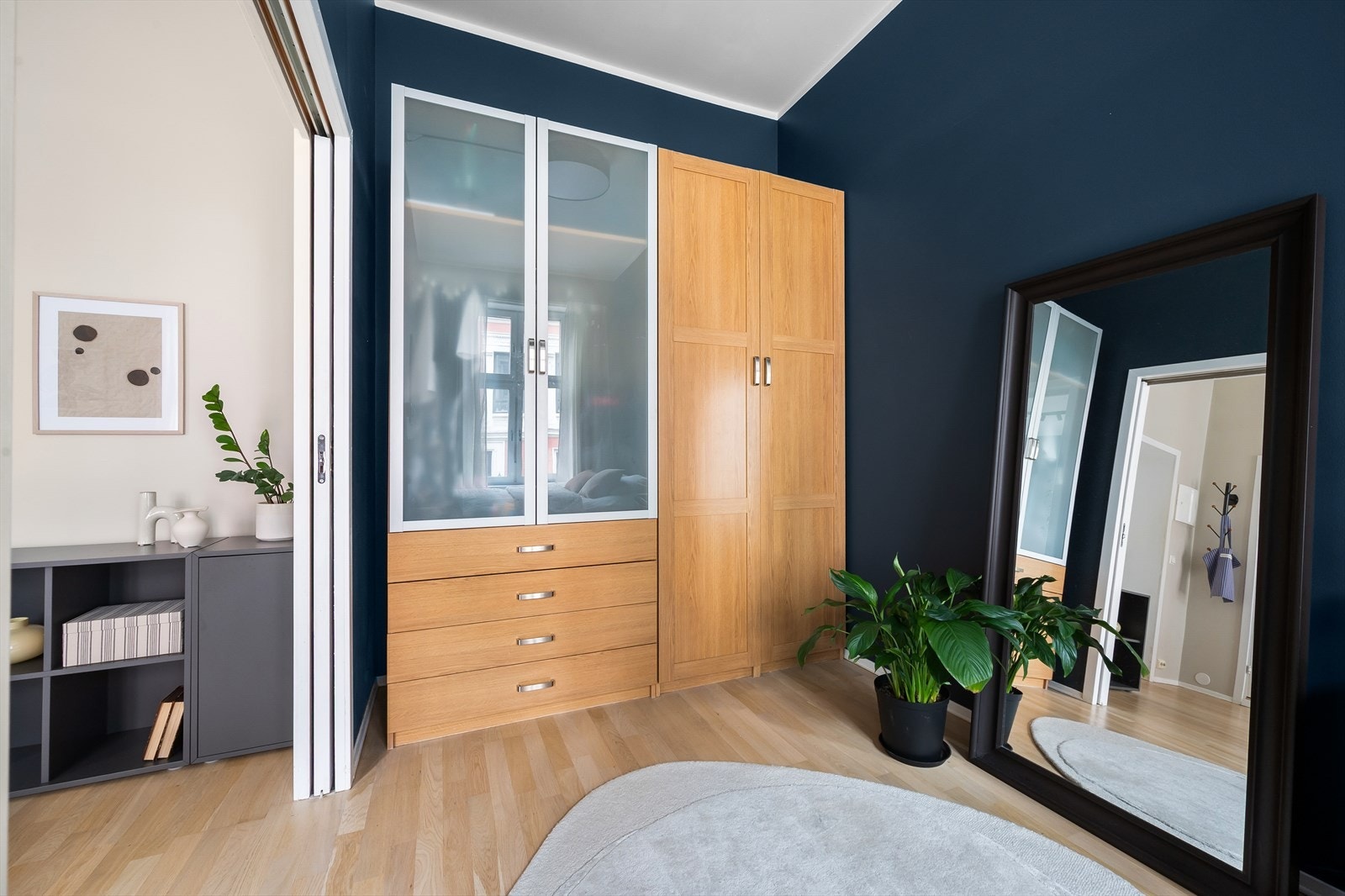 Fin plass til garderobeskap. Galleribilde