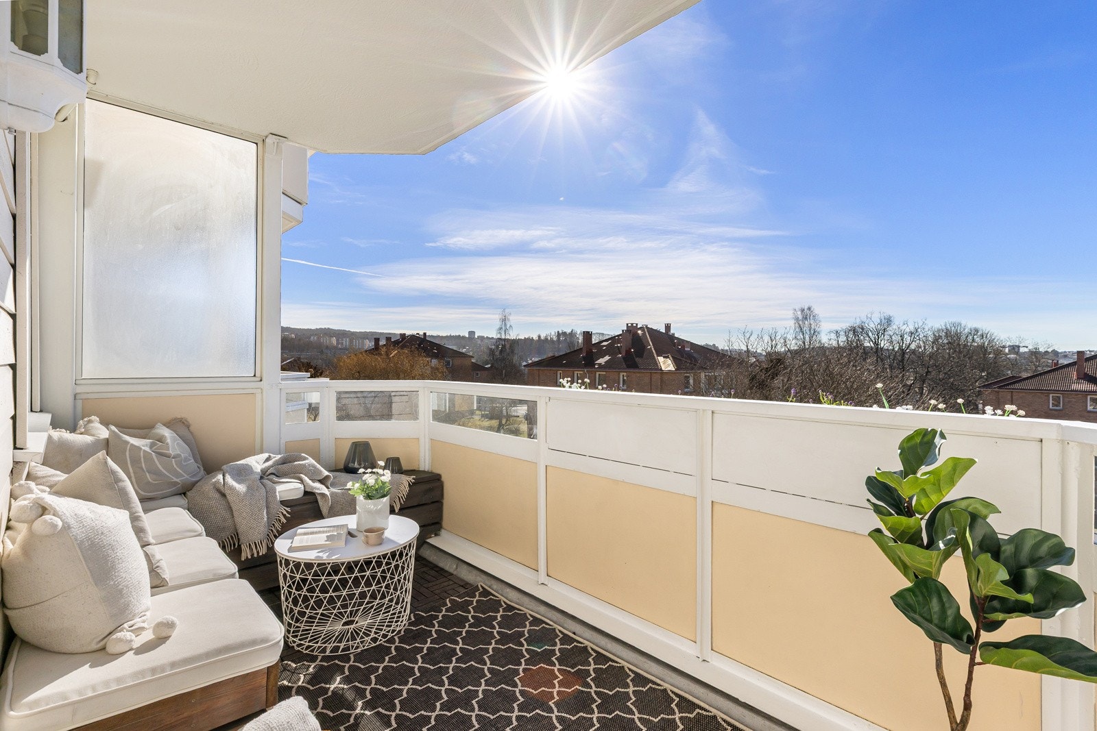 Sydvendt balkong Galleribilde