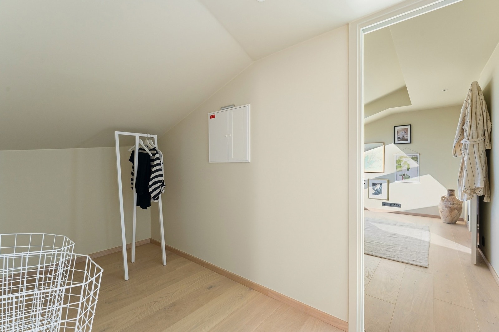 Soverommet er tilknyttet et walk-in closet. Galleribilde