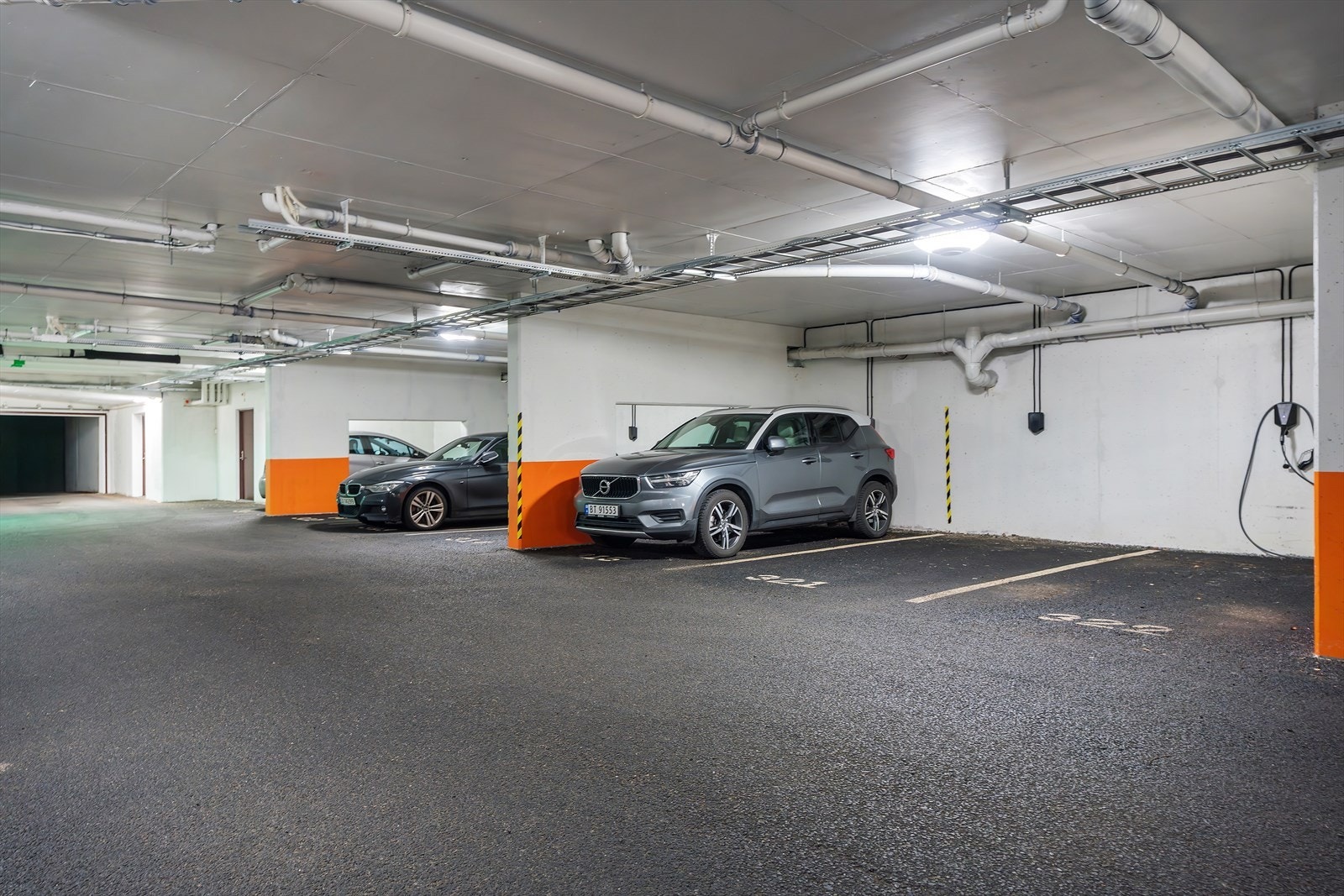 - Fast parkeringsplass i garasje - Galleribilde