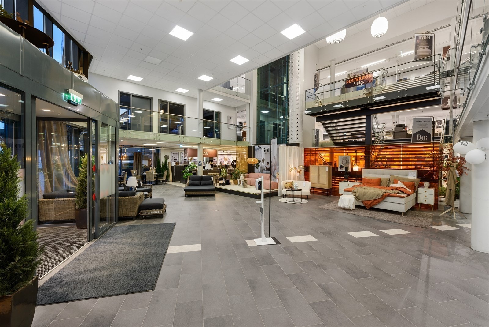 Inngangsparti 1. etg. Galleribilde
