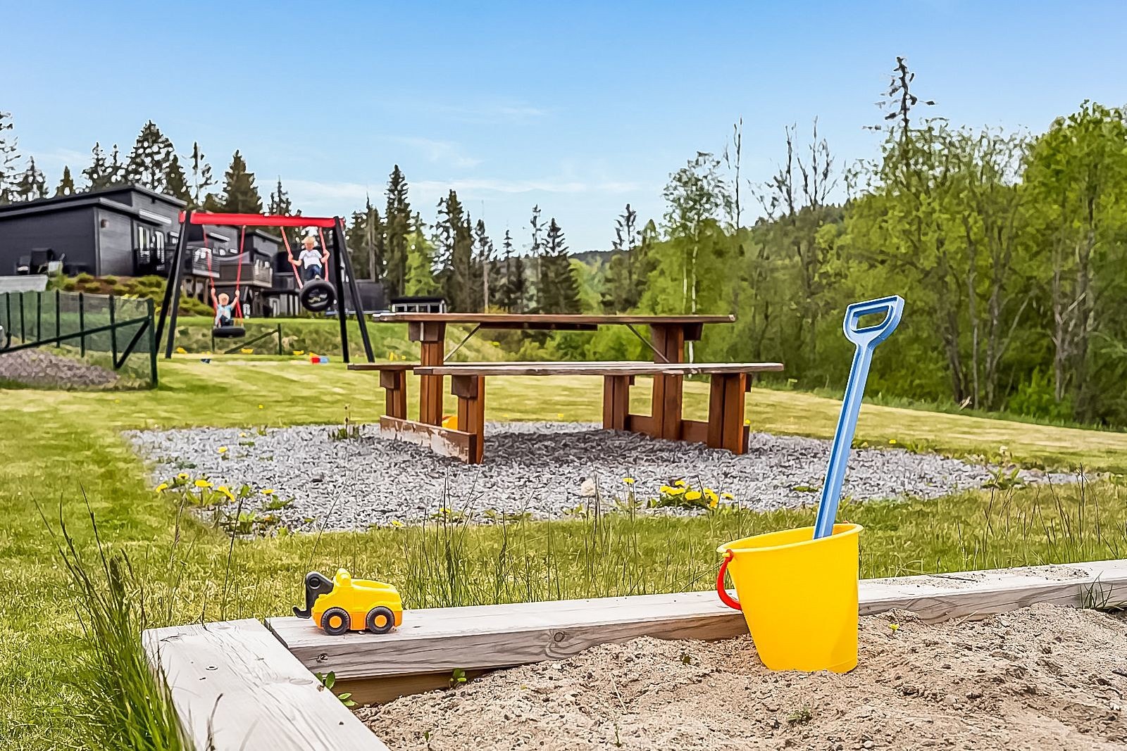 Solsiden er som skapt for barnefamilier med mange lekeplasser og barn i alle aldre. Galleribilde