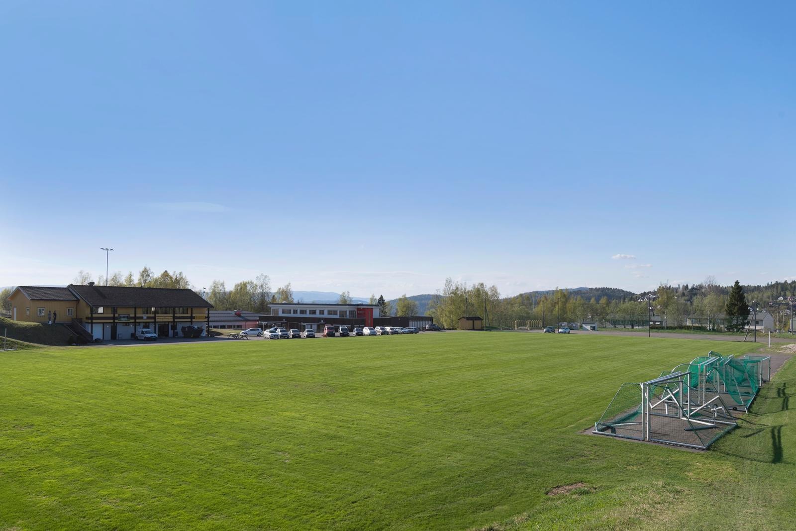 Gullhaug idrettslag har ny flott kunstgressbane for helårs fotballtreninger. Galleribilde