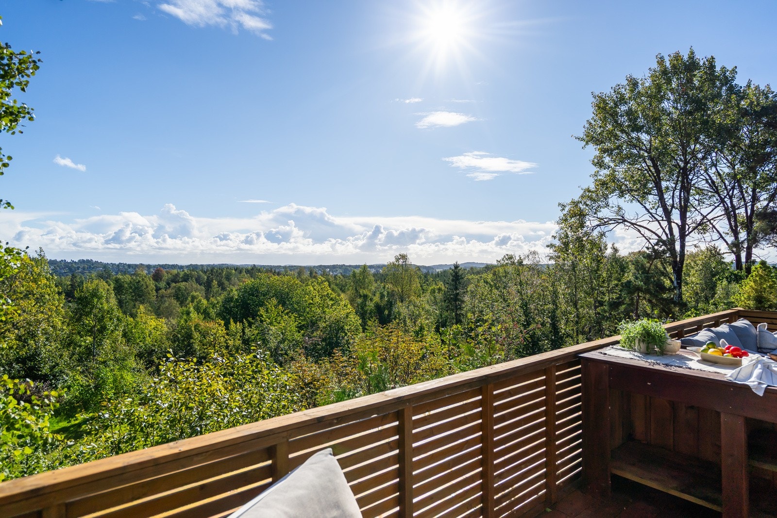 Høyt og fritt beliggende med nydelig utsikt Galleribilde