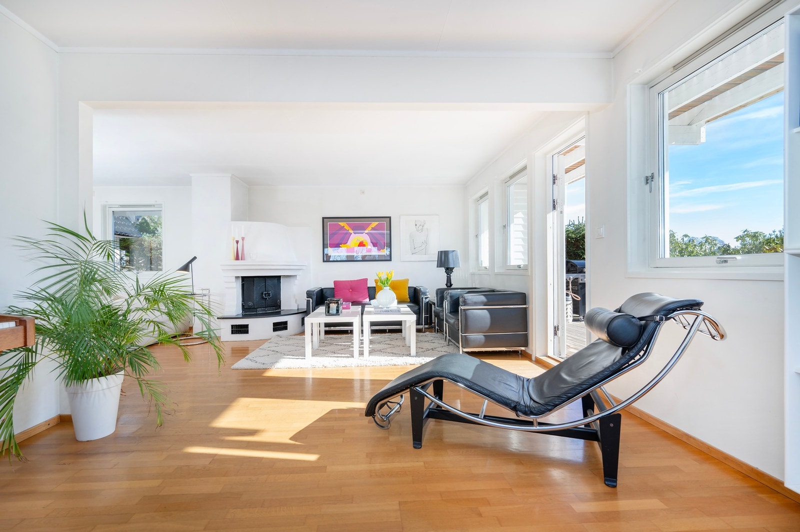 Stuen er innredet med fokus på komfort og et tidløst design. Galleribilde