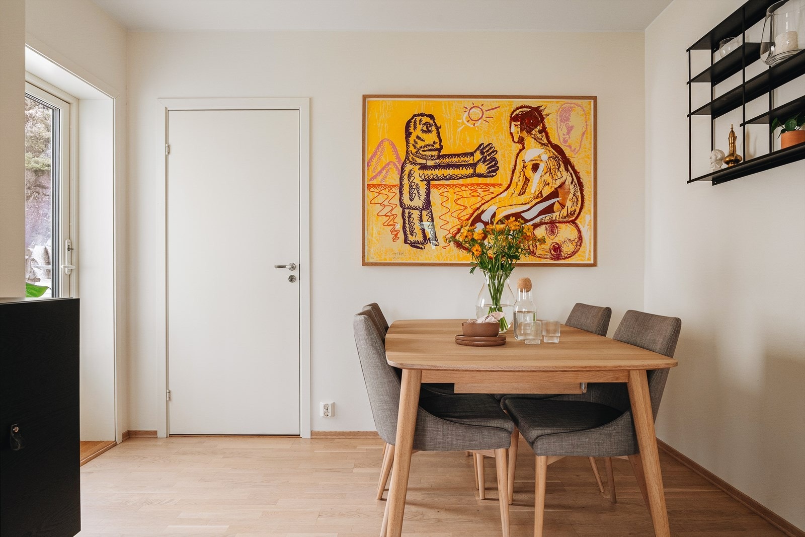 Egen spisestue med tilkomst direkte fra kjøkkenet. Galleribilde