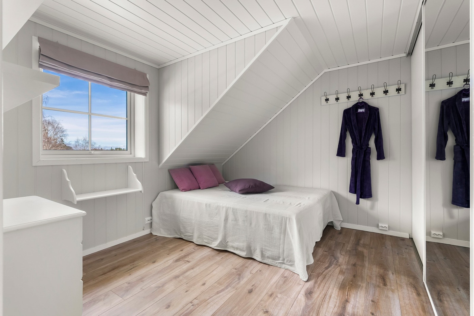 Første soverommet i 2. etasje. Galleribilde