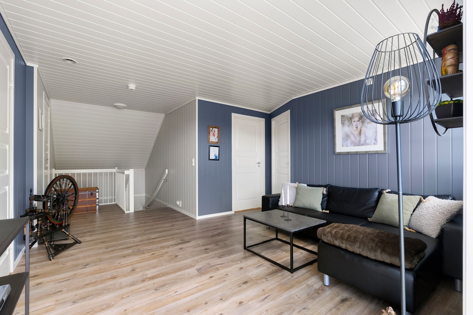 Koselig stue hvor man kan slappe av på kvelden. Galleribilde