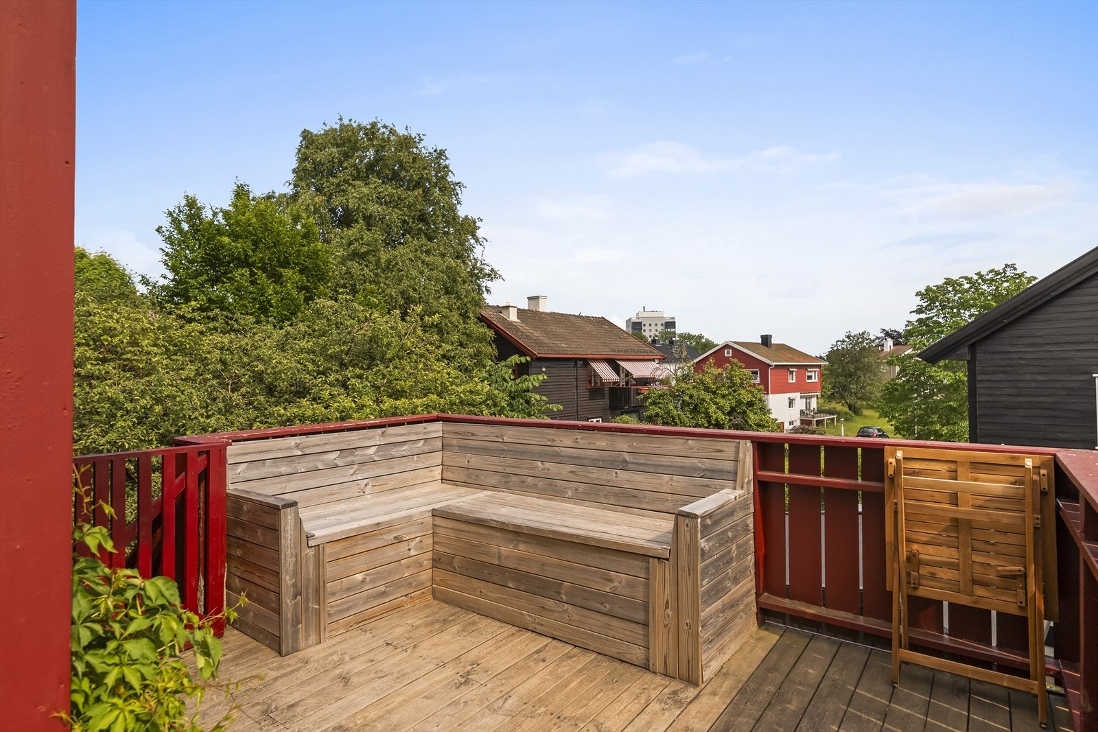 Eiendommen ligger også i et svært sentralt og barnevennlig område på Solvang. Galleribilde