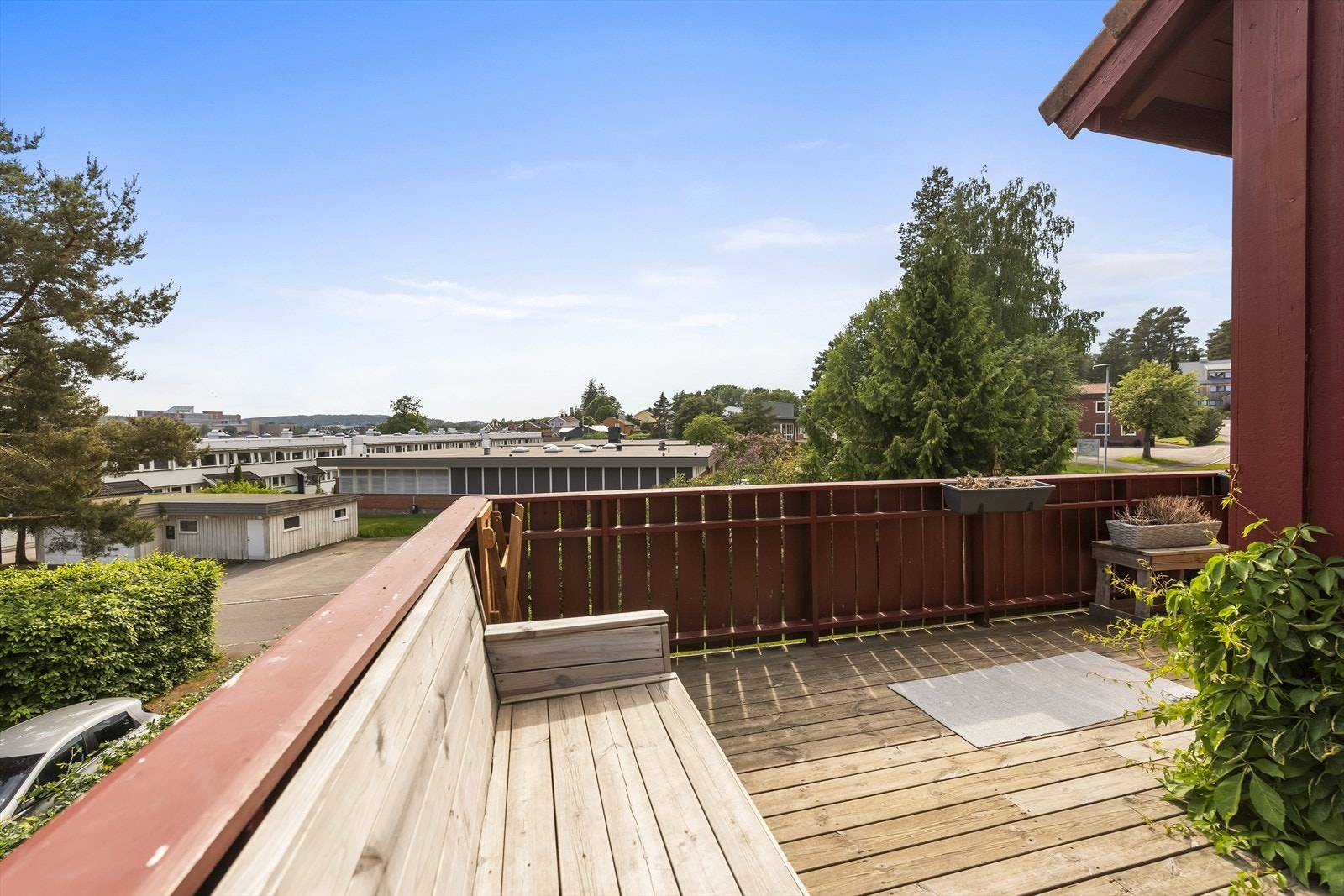 Boligen er fint plassert med meget gode solforhold! Galleribilde