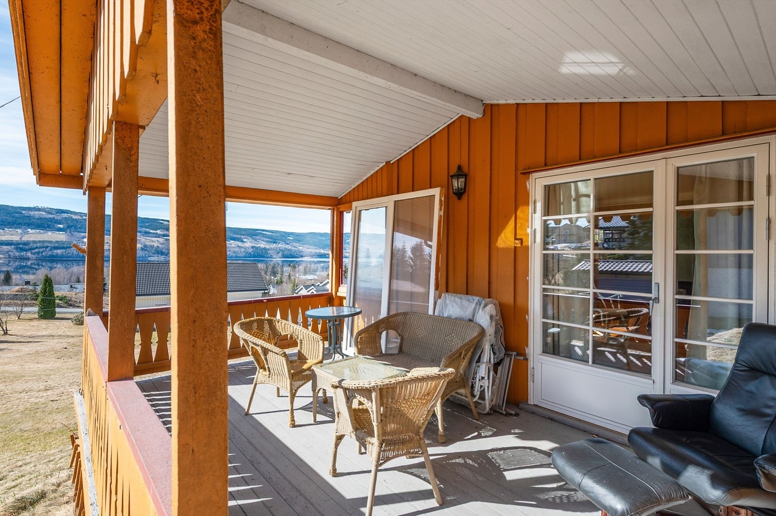 Overbygd veranda, her kan sommerdagene nytes i all slags vær. Galleribilde