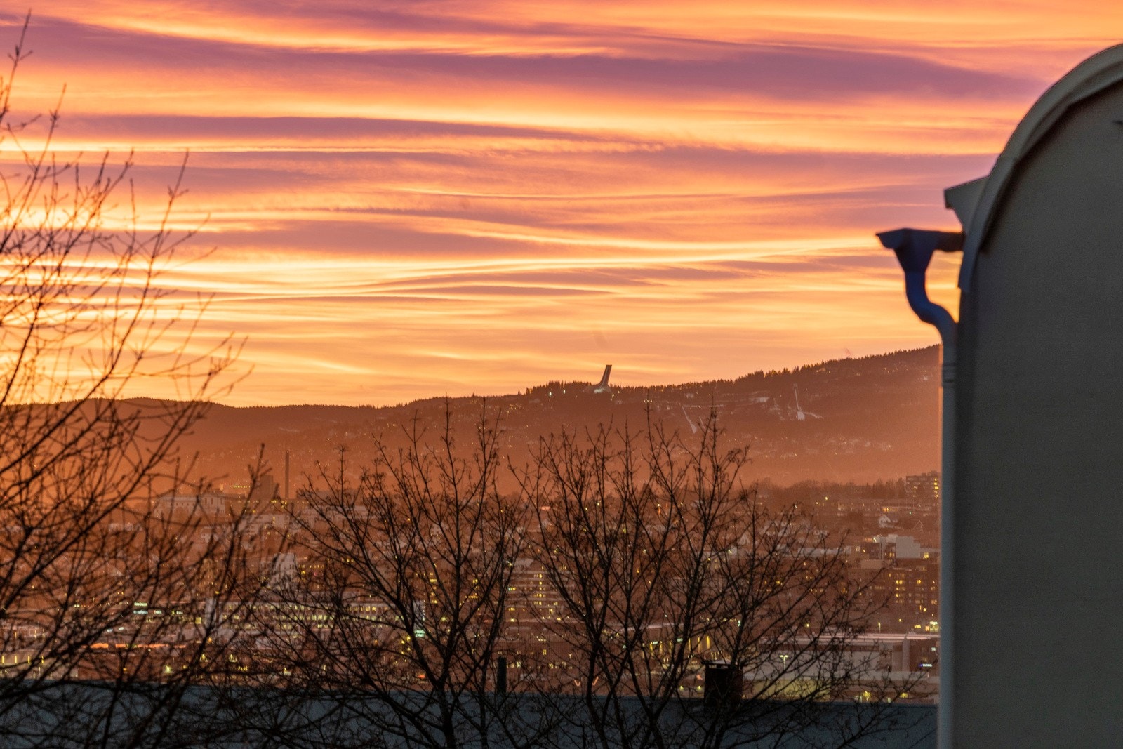 Vakker utsikt i solnedgang Galleribilde