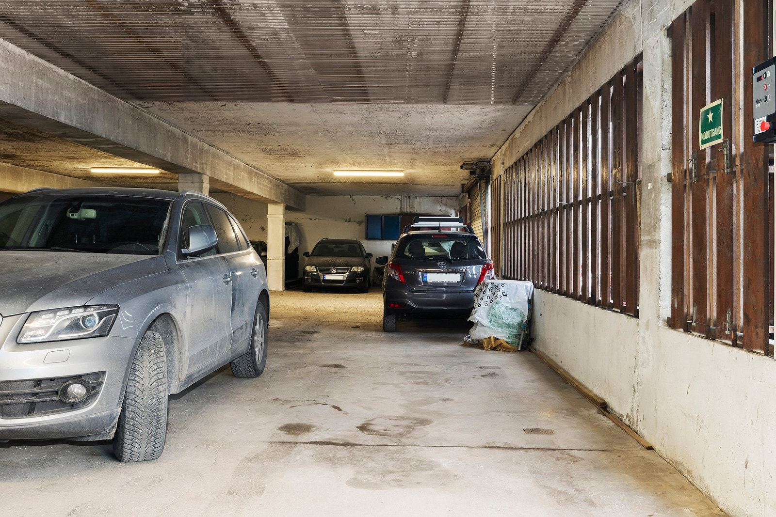 Leiligheten disponerer en parkeringsplass i felles garasjeanlegg med mulighet for el-bil lader Galleribilde