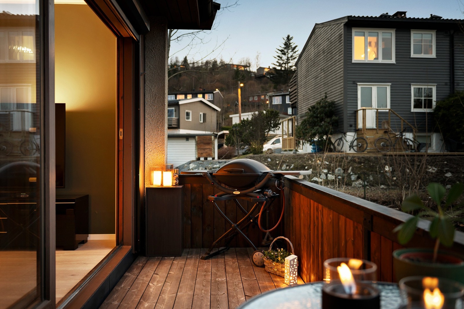 Her kan du enkelt innrede med grill, en hyggelig sittegruppe og ønsket dekor Galleribilde