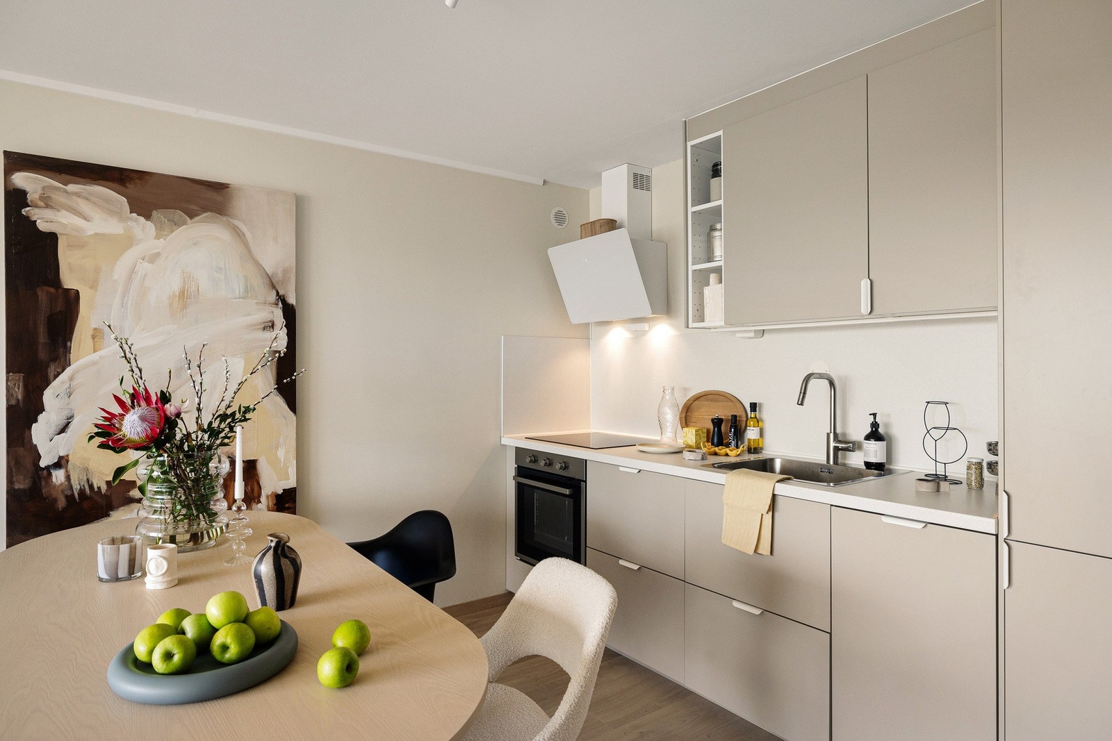 Hjemmet har en fresh og harmonisk atmosfære som du absolutt bør oppleve. Galleribilde