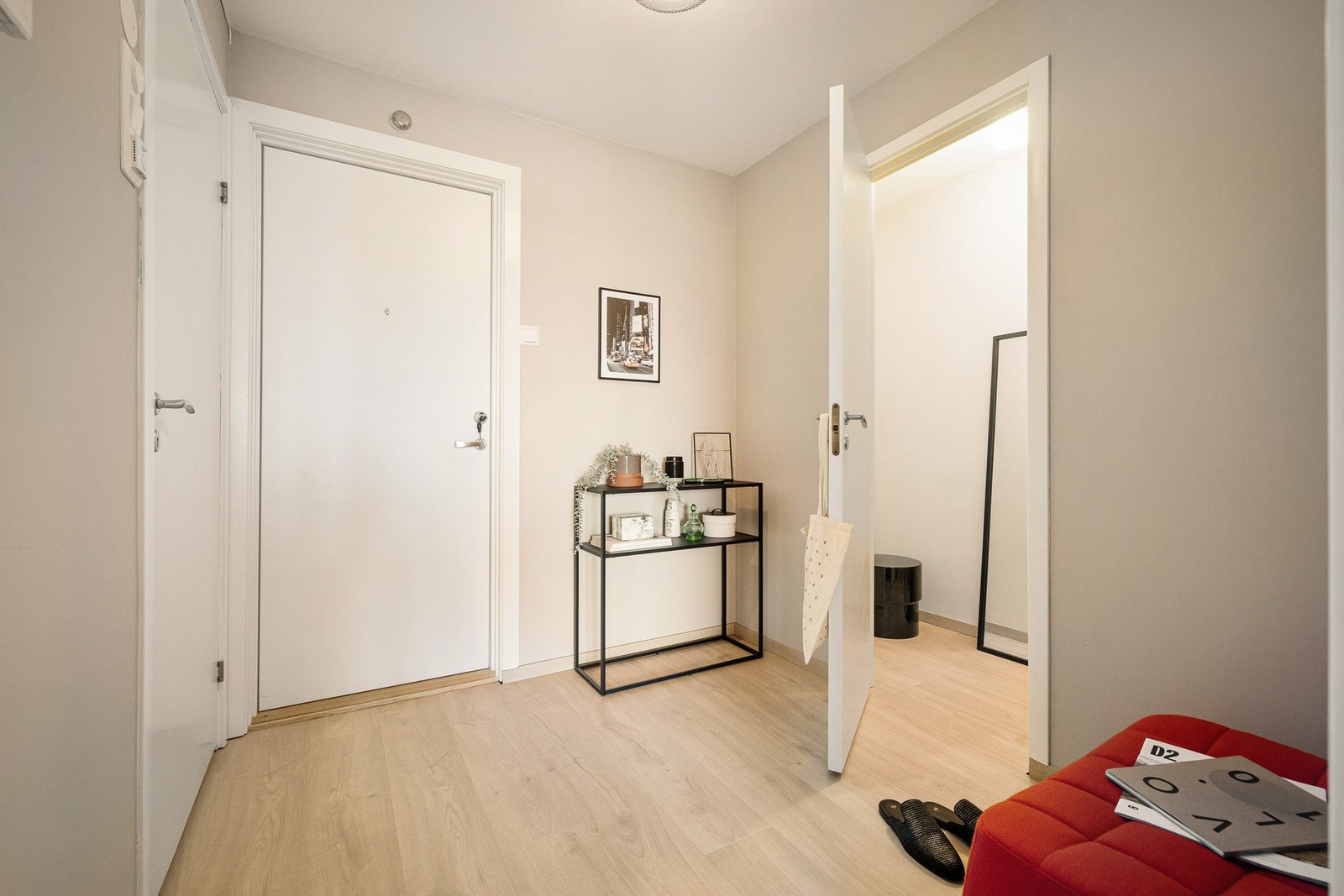 Oppbevaringsplassen i leiligheten er god - her ser du den innvendige boden din. I tillegg disponerer du en utvendig bod på ca. 3 m². Galleribilde