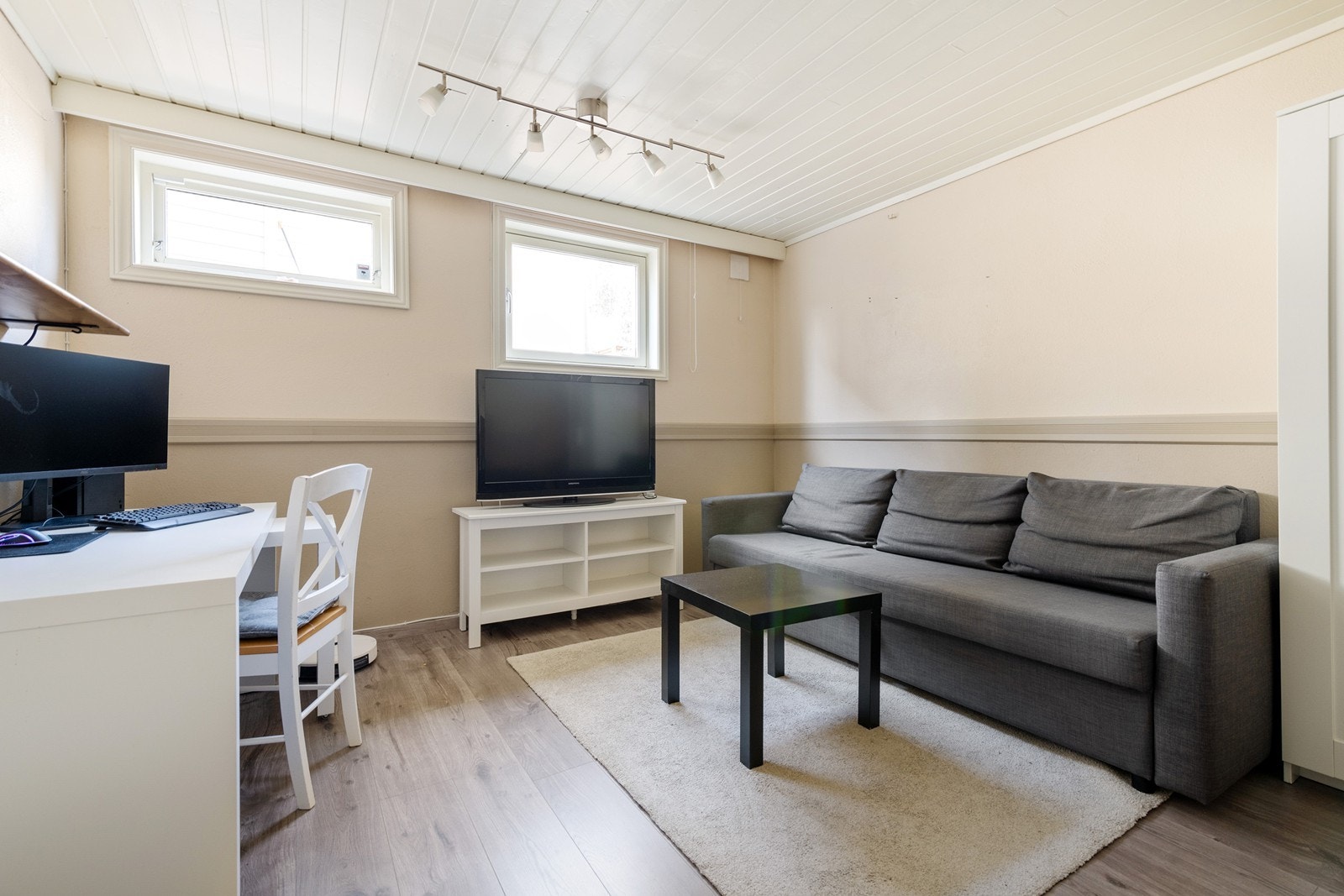 Kjellerstue eller kinorom, her er det bare å bestemme seg for hva som passer Galleribilde