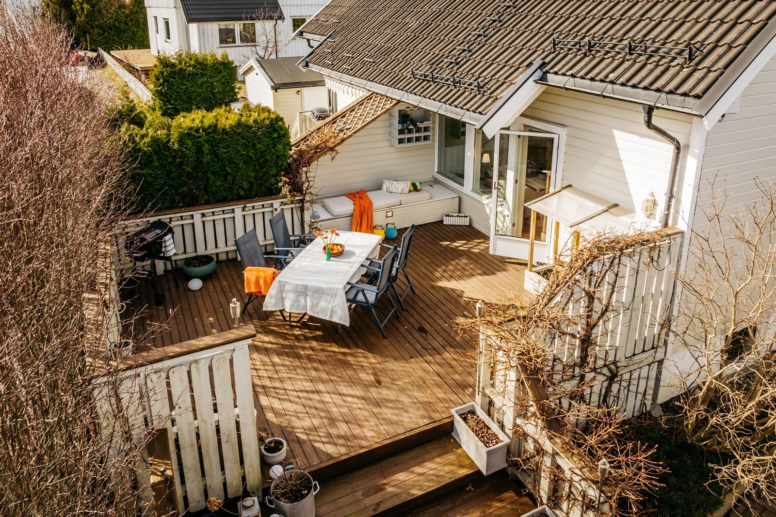 Her er man godt skjult og kan nyte sola i eget selskap Galleribilde