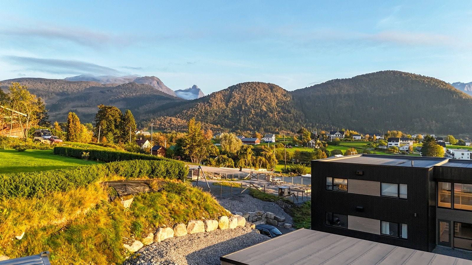 Stipulert utsikt fra terrasse. Galleribilde