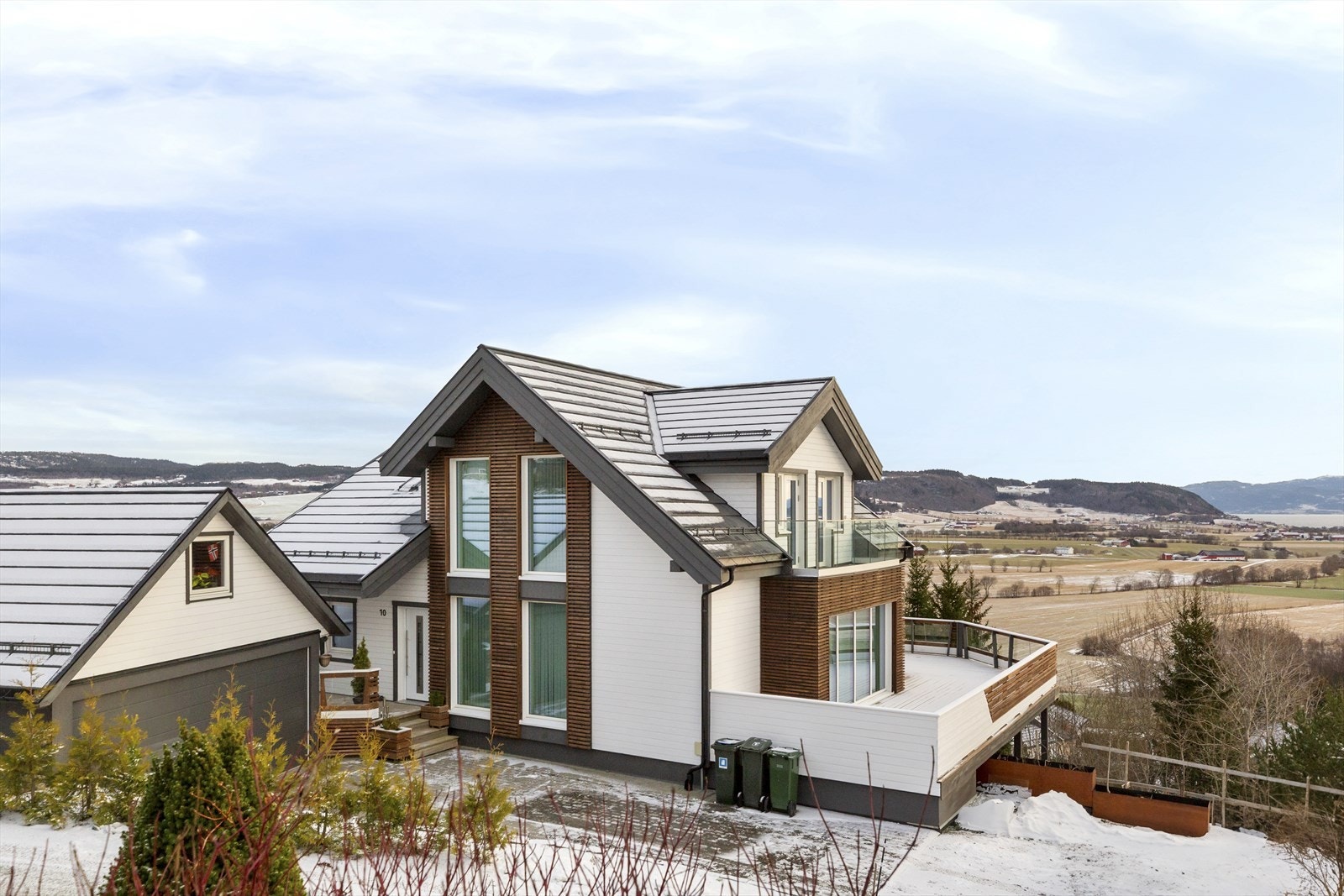 Fra eiendommen er det kort vei til en rekke fasiliteter. Galleribilde