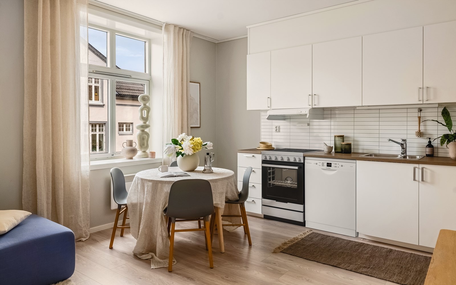 - Merk de flotte, dype vinduskarmene - Galleribilde