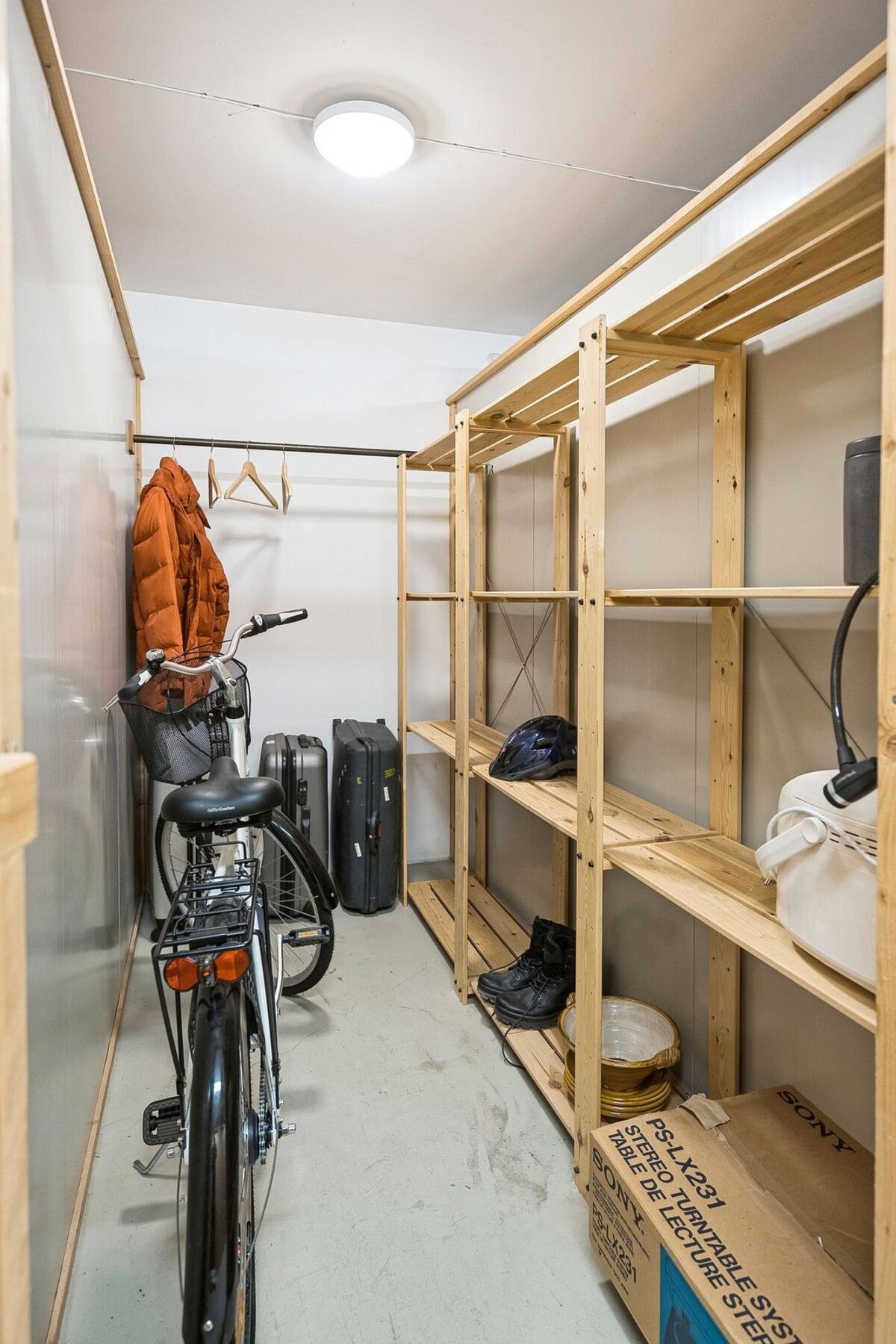Leiligheten har en tilhørende bod for oppbevaring , og evt. sykkelparkering. Galleribilde
