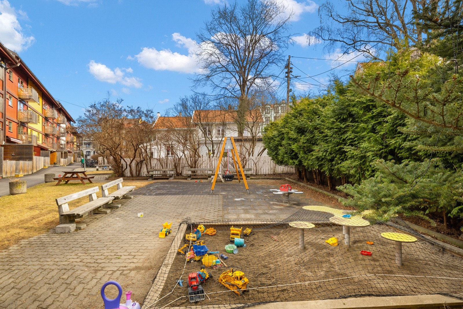 Fellesareal på borettslagets eiendom. Galleribilde