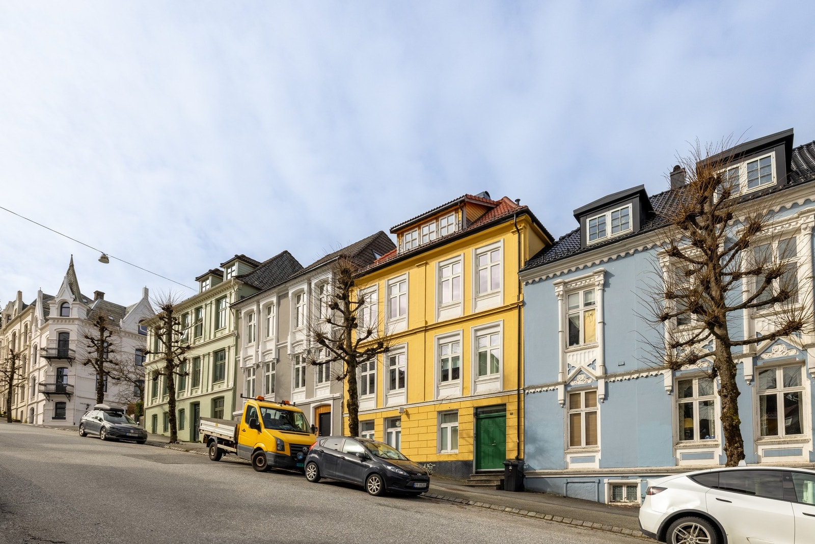 En flott 2-roms toppleilighet med nytt bad fra 2021. Galleribilde