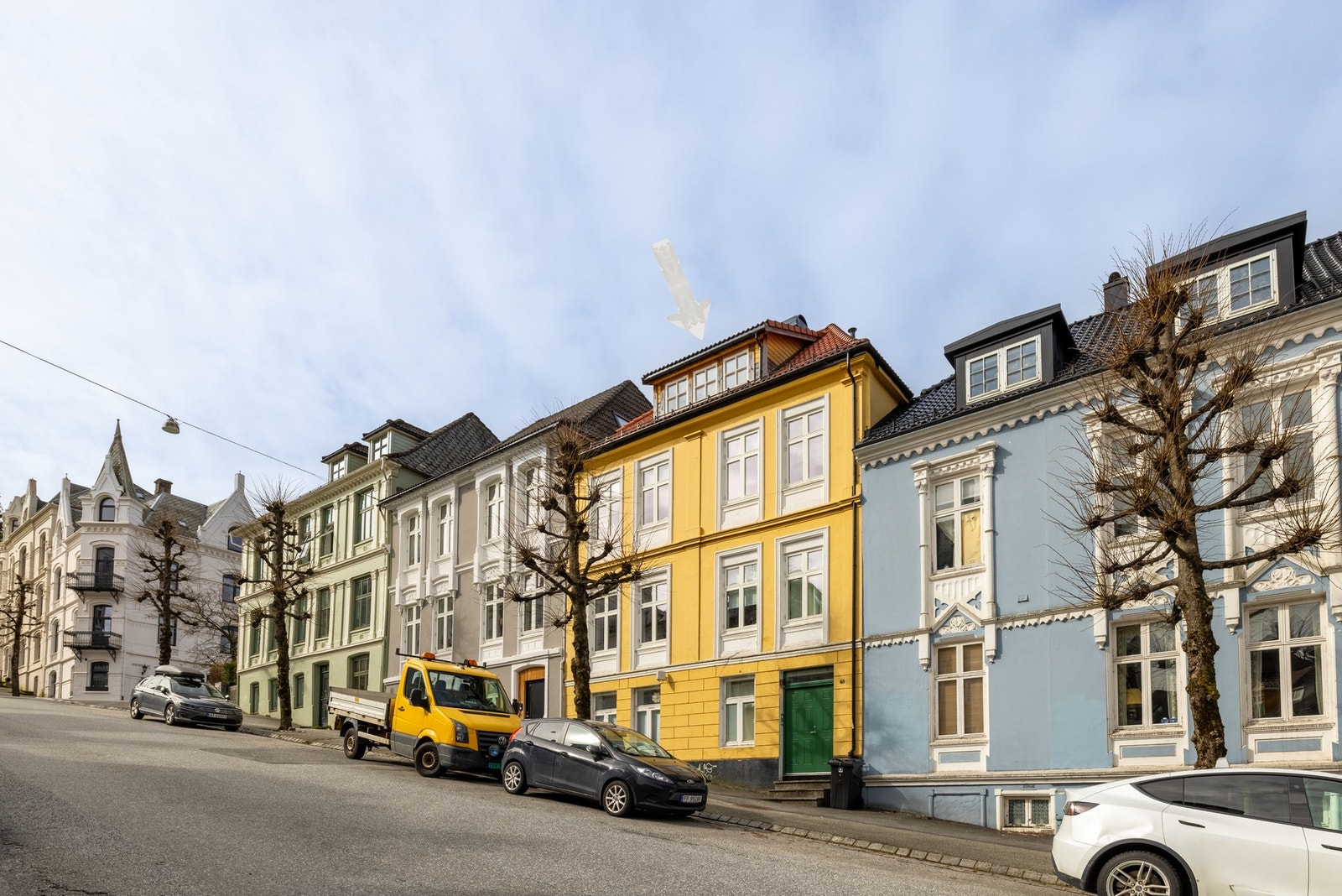 Leiligheten ligger i en rolig og populær gate med nærhet til alt du skulle trenge! Galleribilde