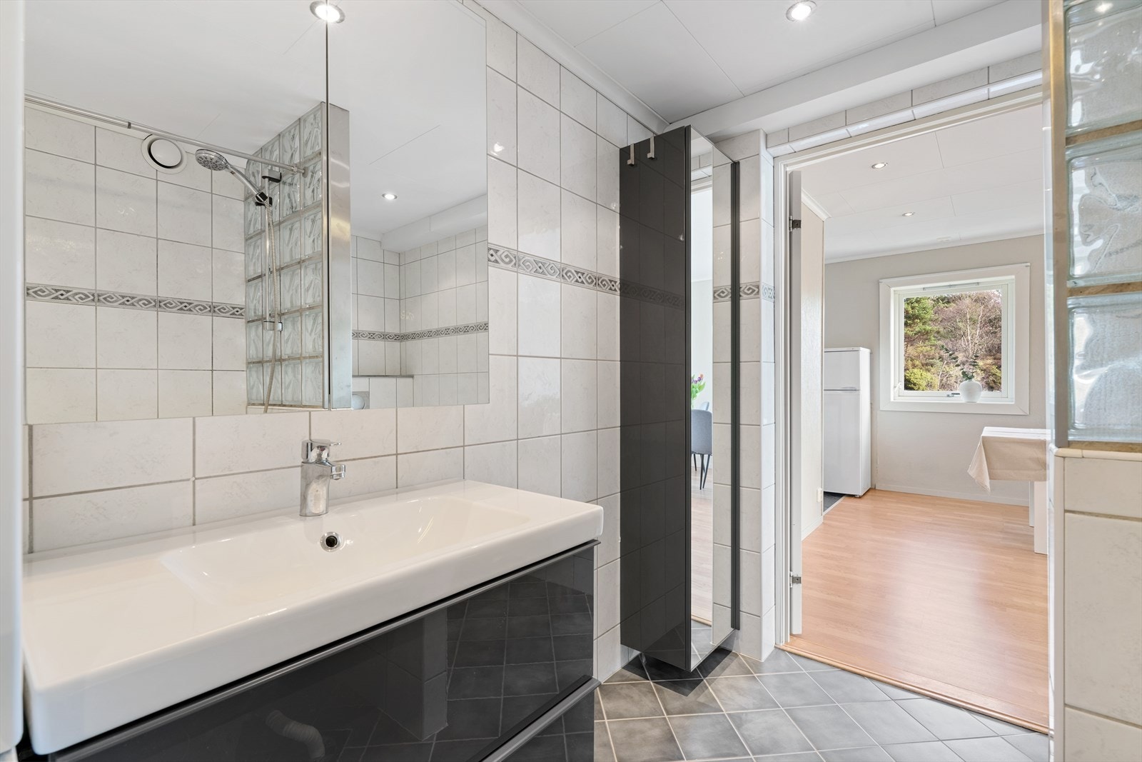 - Badet måler 6,2m² - Galleribilde