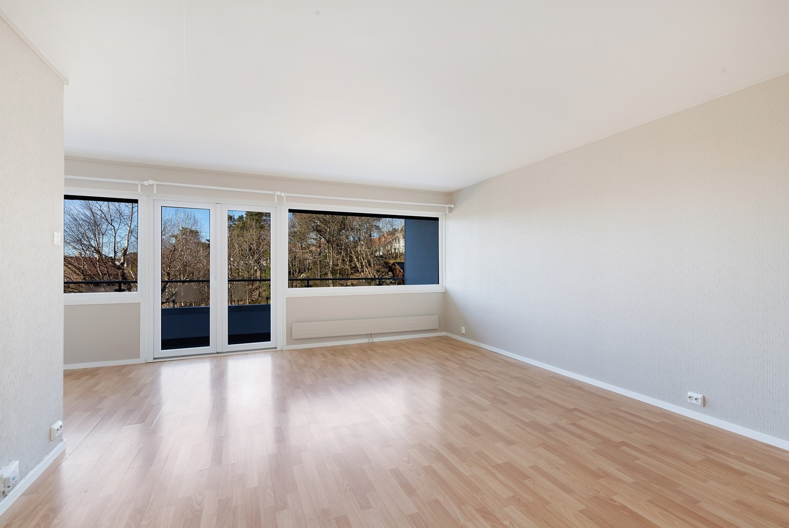 Stue med utgang til balkong Galleribilde