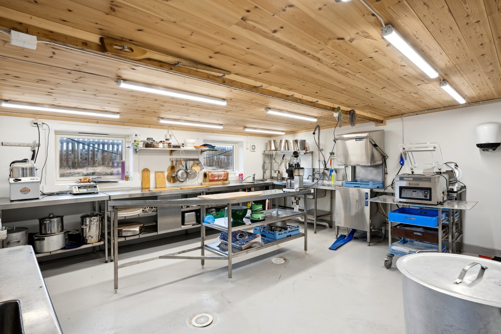 Her finner man storkjøkken - ypperlig for all salgs matlaging Galleribilde