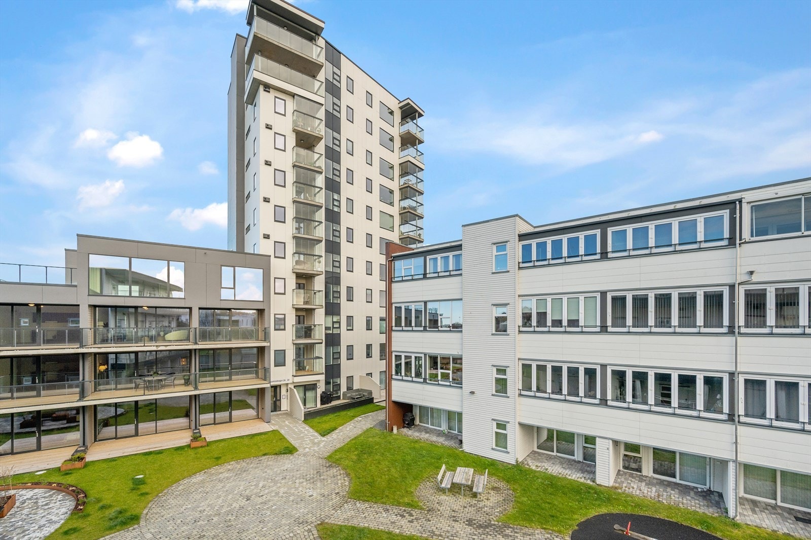 Sameiets uteområde. Galleribilde