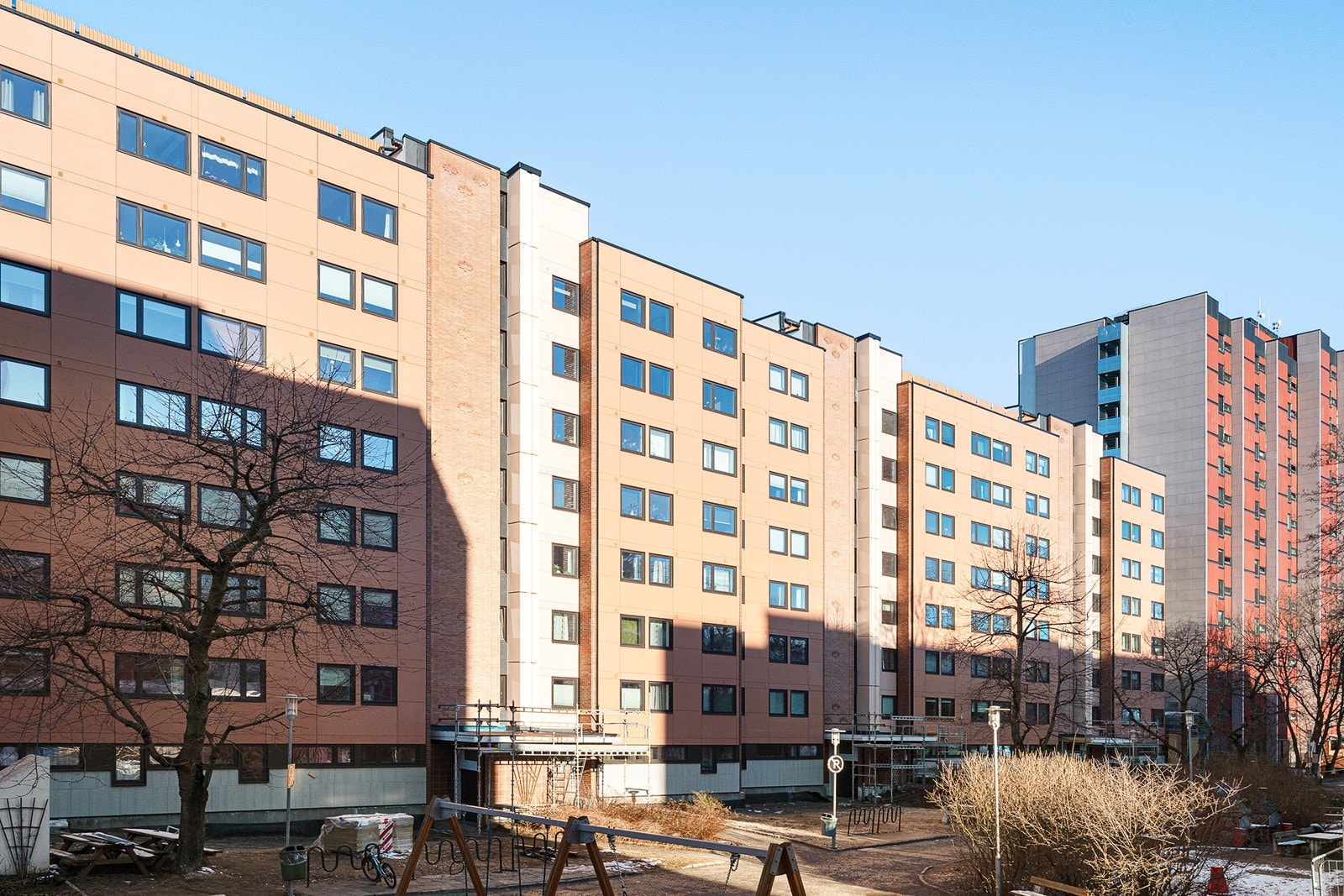 Leiligheten er gjennomgående med meget god utsikts- og lysforhold hele året Galleribilde