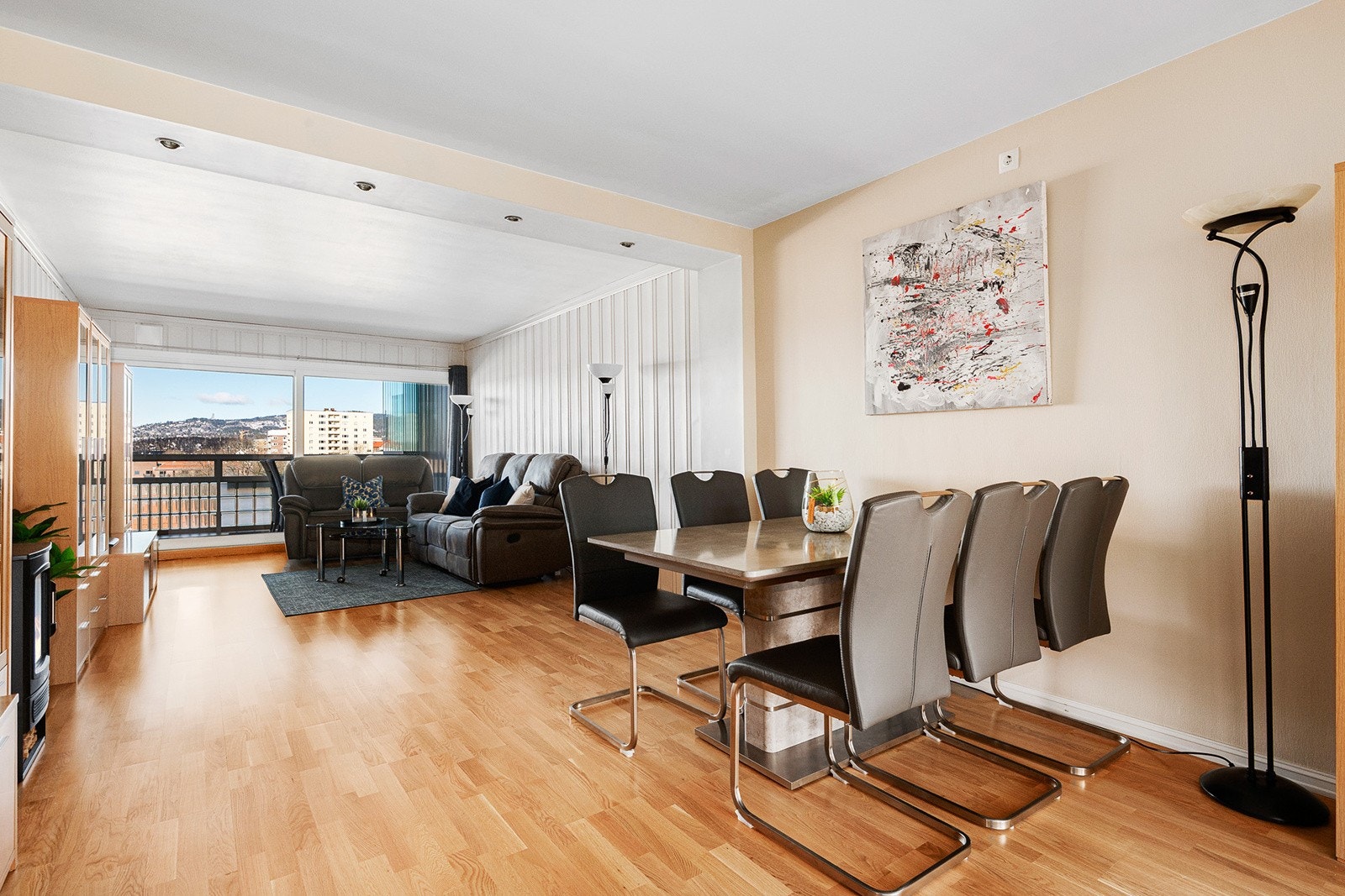 Stue med fantastisk utsikt bla mot Holmenkollen Galleribilde