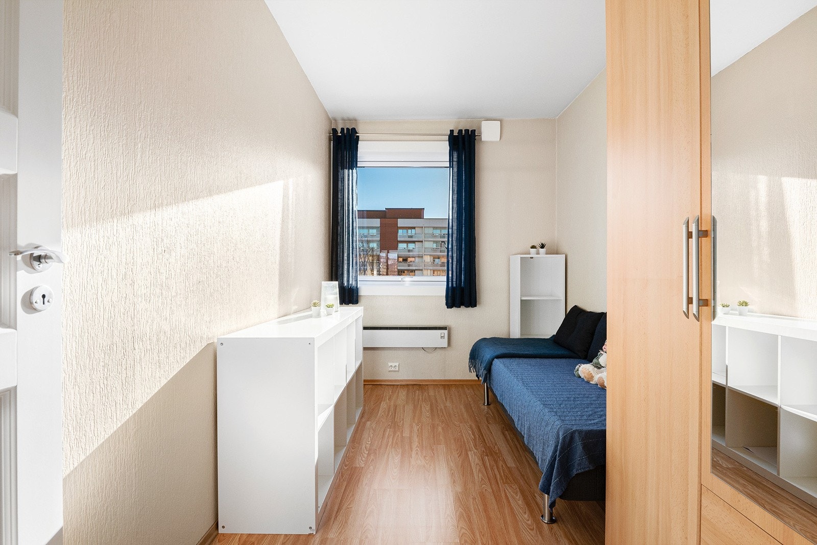 Soverom 3 med garderobeskap Galleribilde