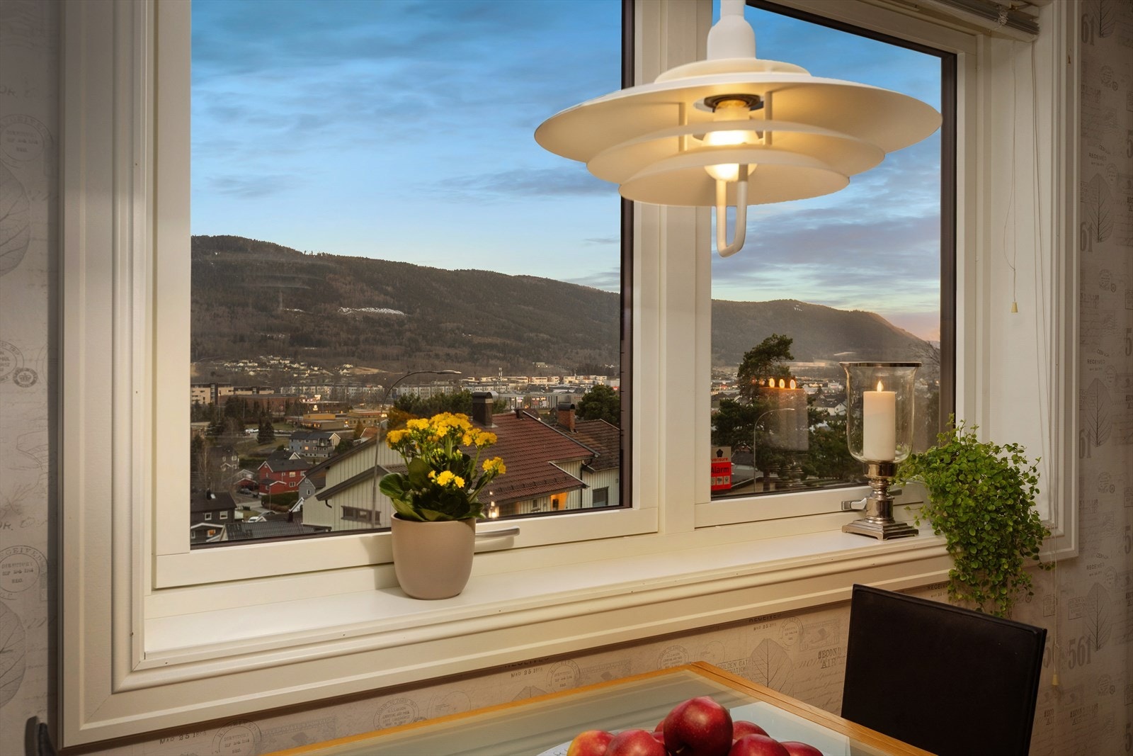 Utsikt fra kjøkkenvindu Galleribilde