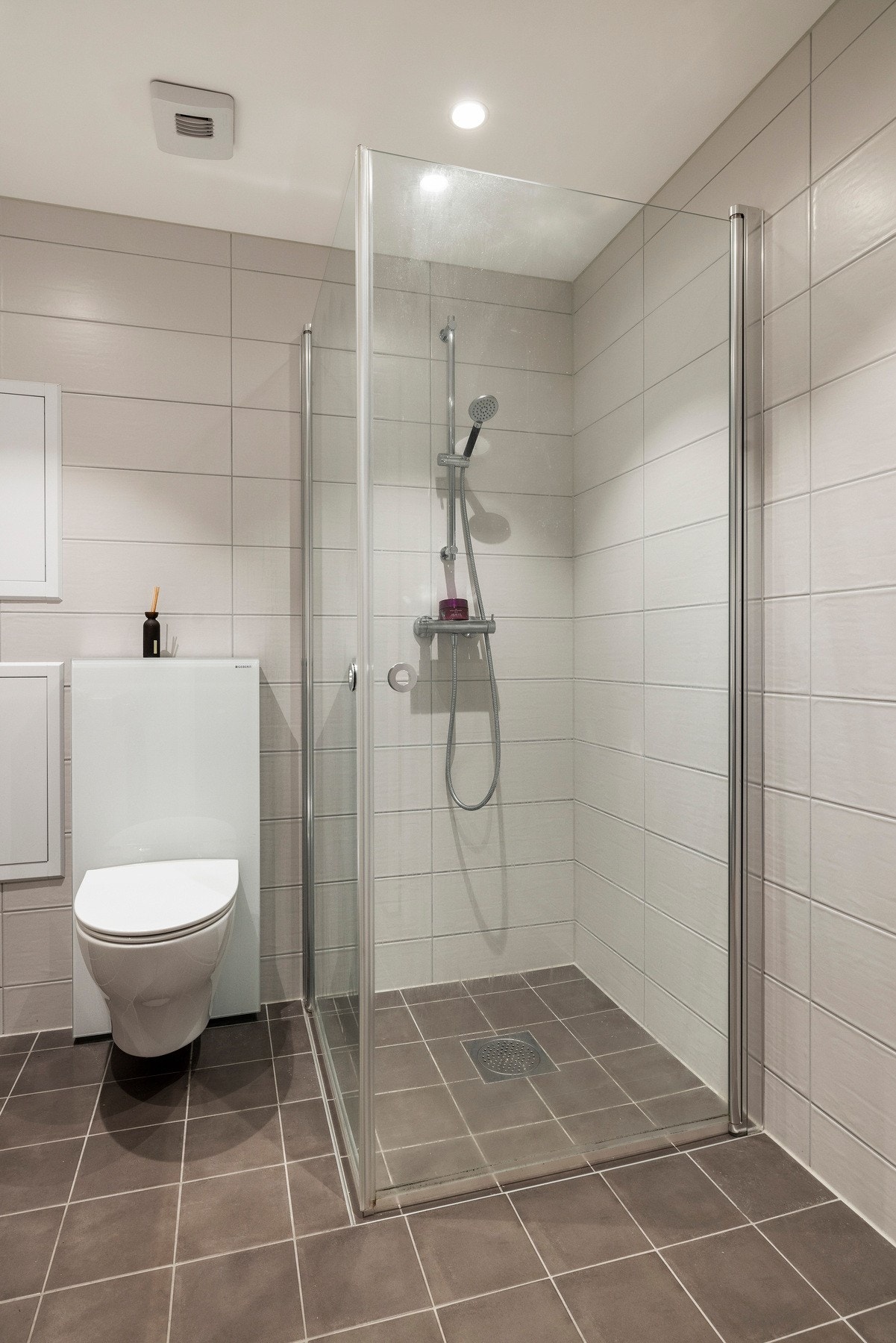 Dusjdører i herdet glass. Galleribilde