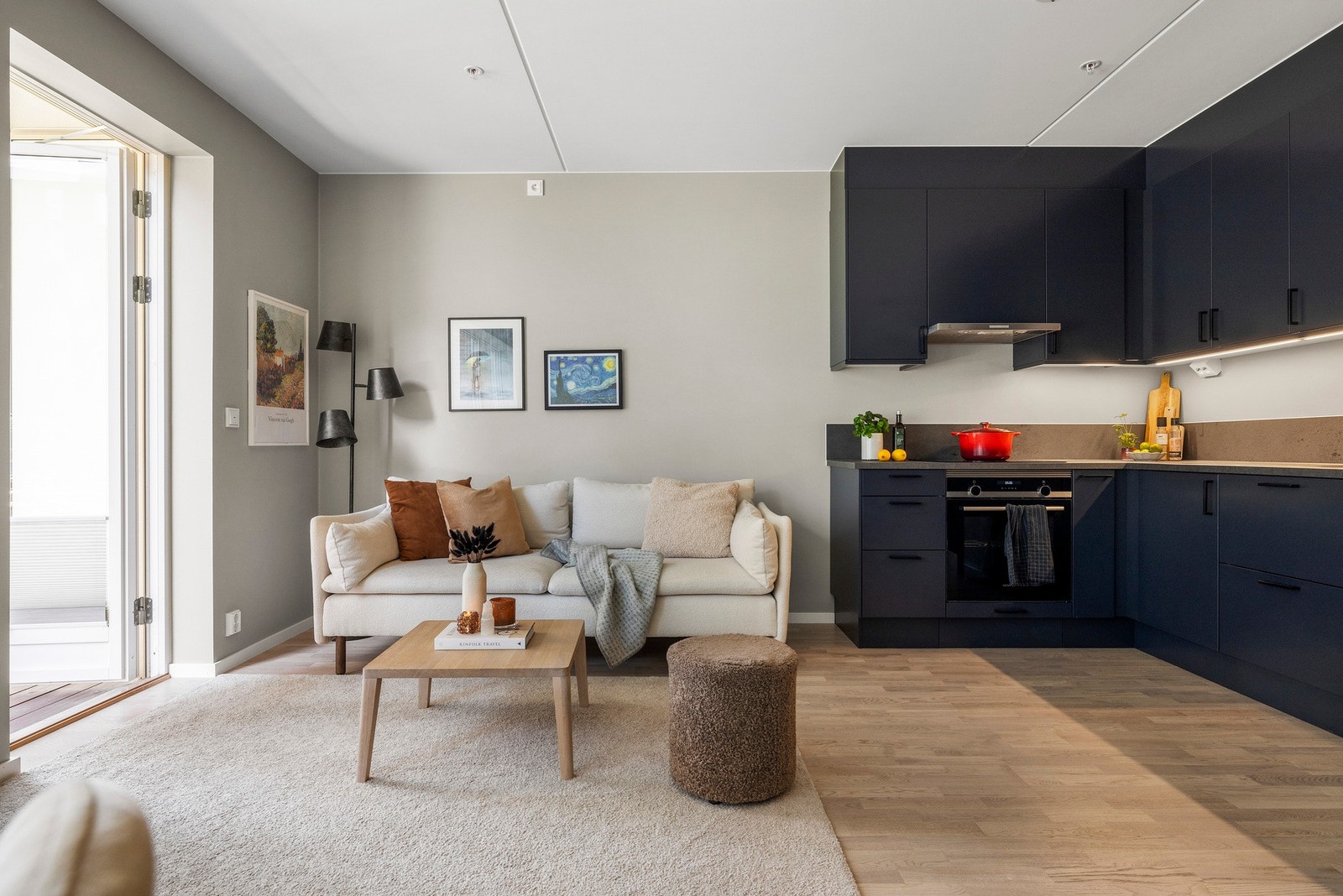 Velkommen til Hans Nordahls gate 14! Presentert av Siamak Ebrahimi i Eie. Galleribilde