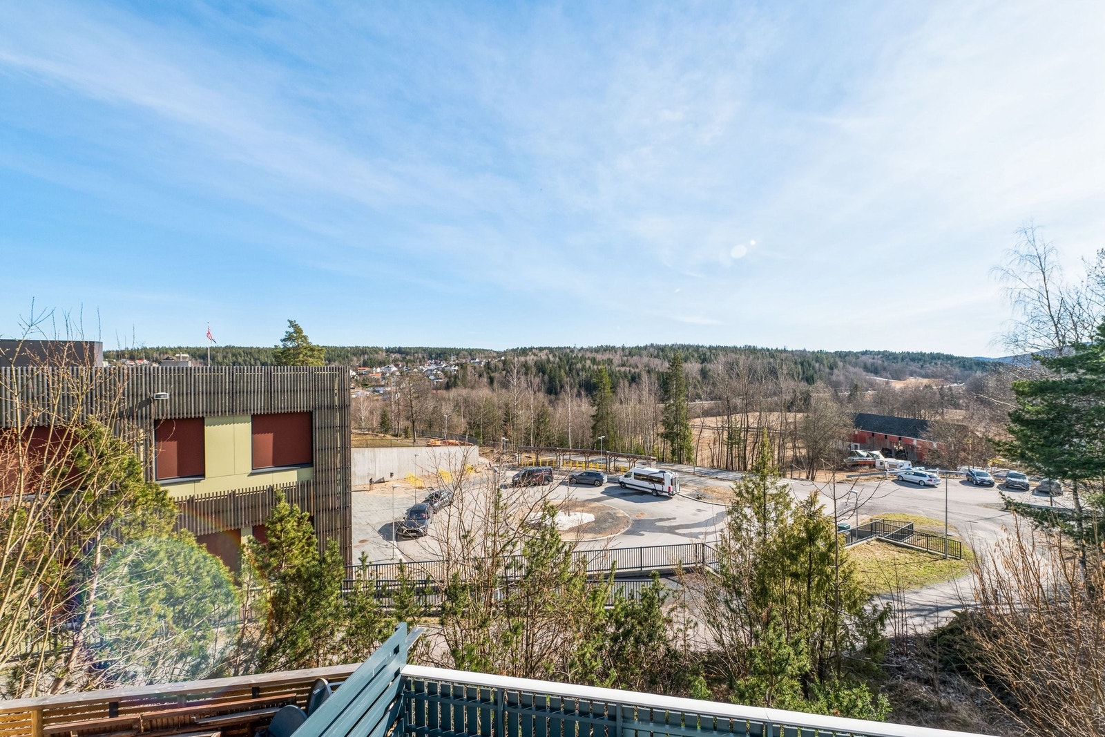 Utsikt fra balkong, 1. etasje Galleribilde
