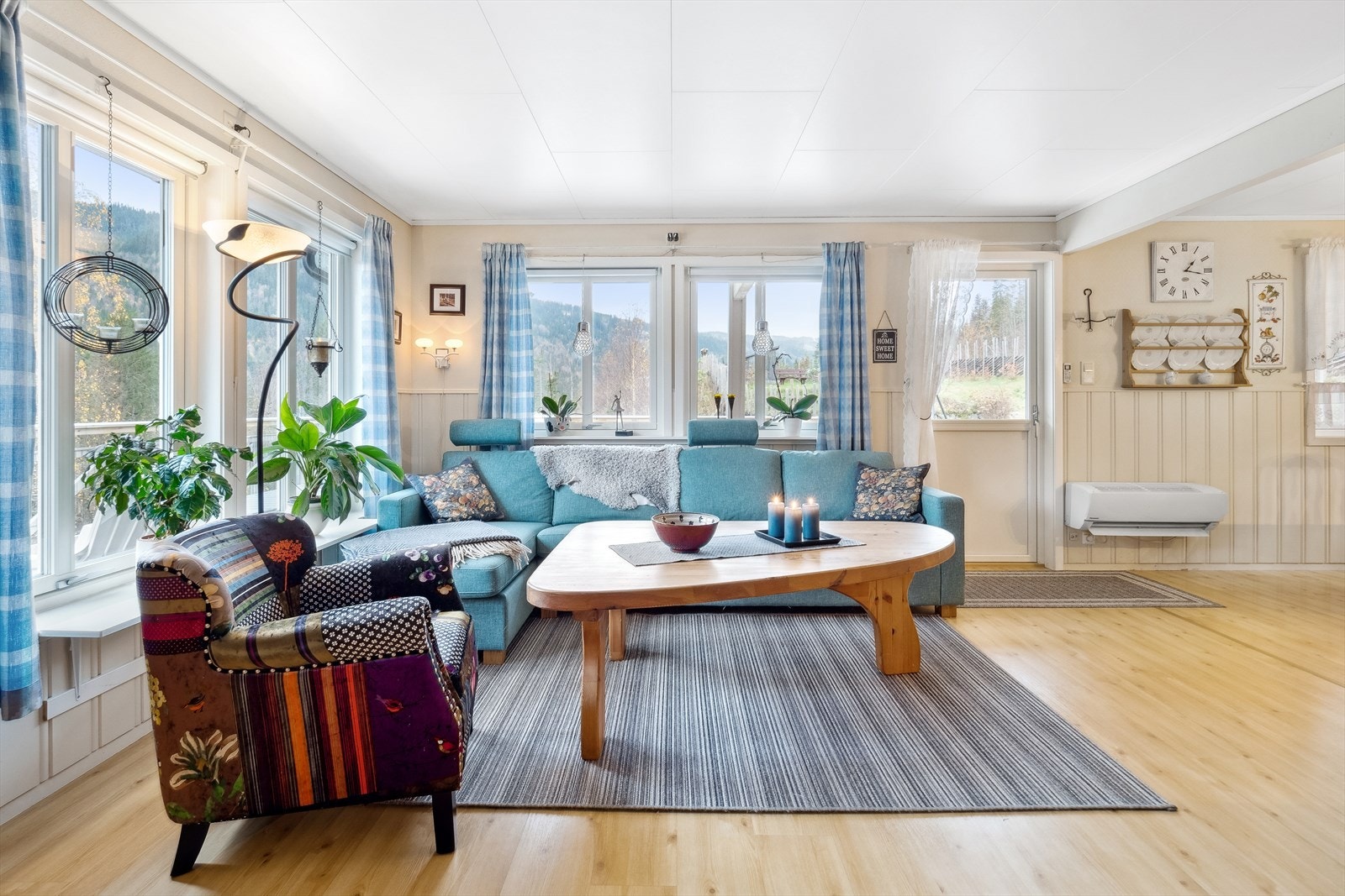 Direkte utgang til større terrasse. Galleribilde