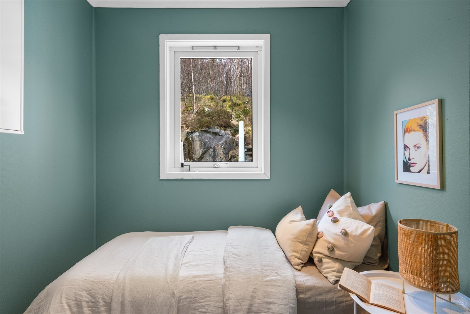 - Dette rommet blir i dag brukt som soverom (ikke godkjent for varig opphold iht. byggetegninger) - Galleribilde