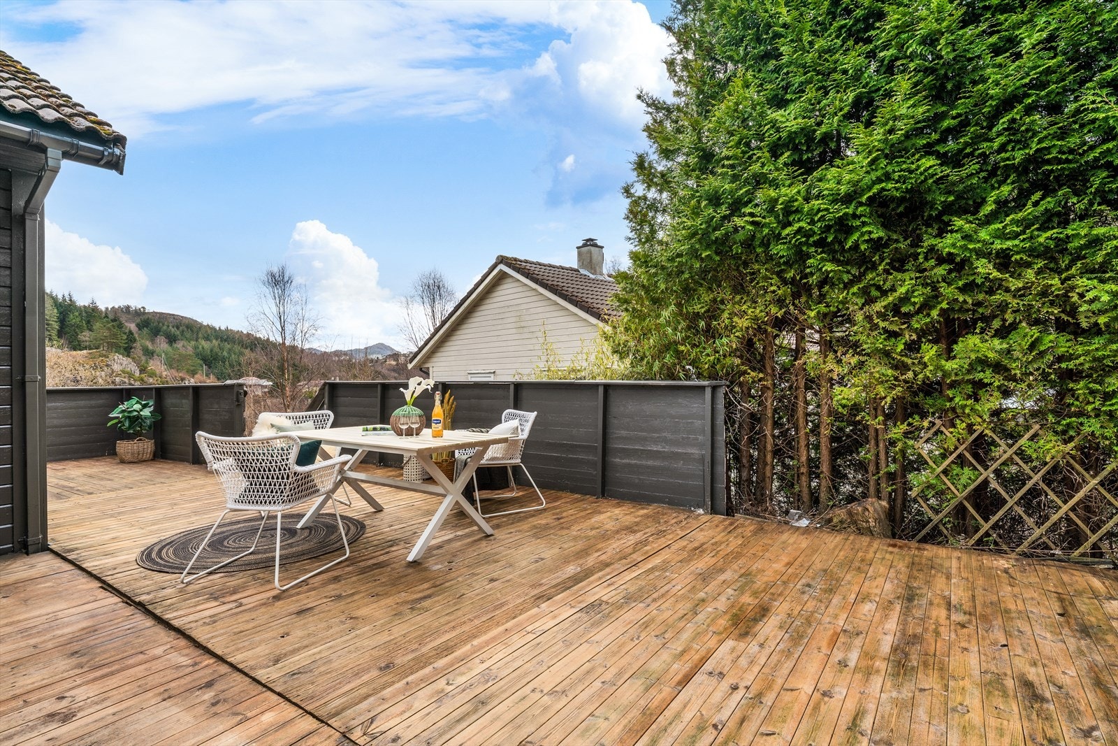 - En skjermet uteplass uten sjenerende innsyn - Galleribilde