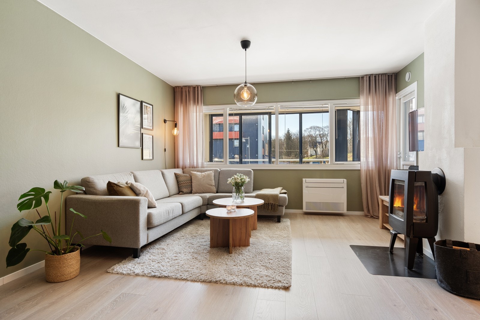 Velkommen til Austmannavegen 7C - En delikat og praktisk 3-roms leilighet beliggende sentralt i Haugesund. Galleribilde